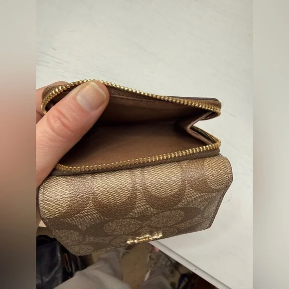 Coach Small Trifold Wallet In Blocked Signature Canvas - Picture 3 of 8